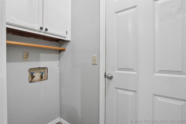 1104 W Waco Street, Broken Arrow, OK 74011