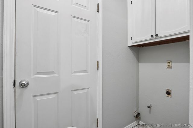 1104 W Waco Street, Broken Arrow, OK 74011
