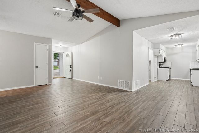 1104 W Waco Street, Broken Arrow, OK 74011