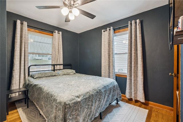 186 22nd Ave SW, Cedar Rapids, IA 52404