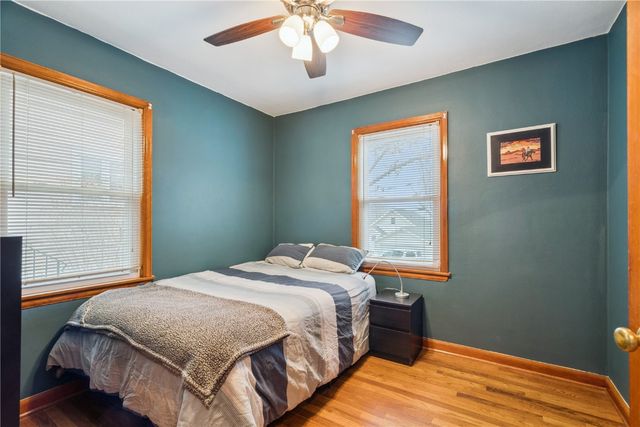 186 22nd Ave SW, Cedar Rapids, IA 52404