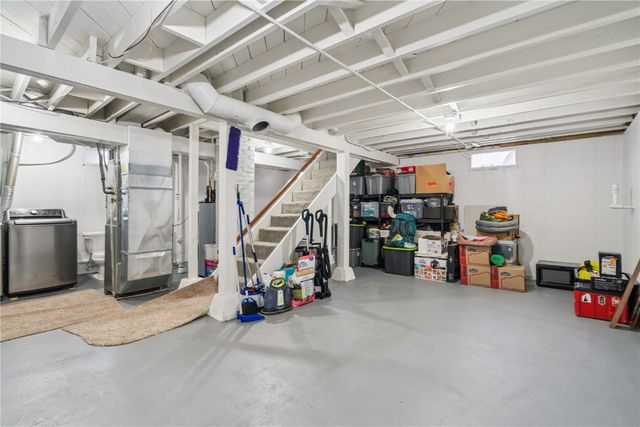 186 22nd Ave SW, Cedar Rapids, IA 52404