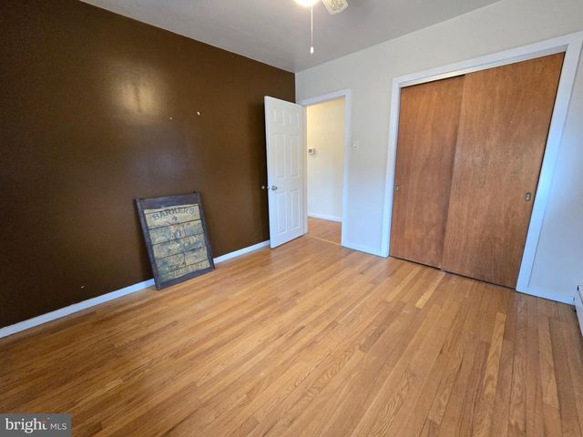 120 E CENTER AVE, Maple Shade, NJ 08052