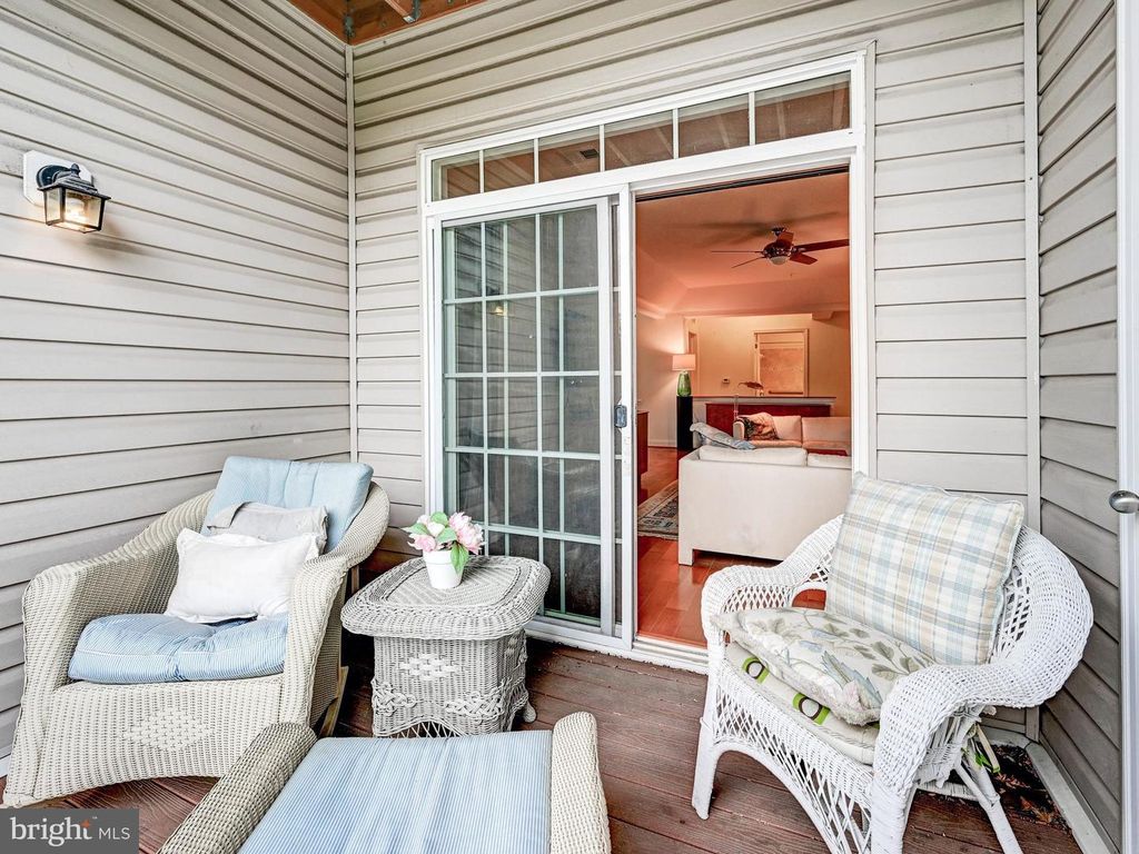 Image 25 of property listing at 7300 TRAVERTINE DR #303, Baltimore, MD 21209