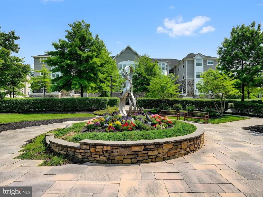 Image 30 of property listing at 7300 TRAVERTINE DR #303, Baltimore, MD 21209
