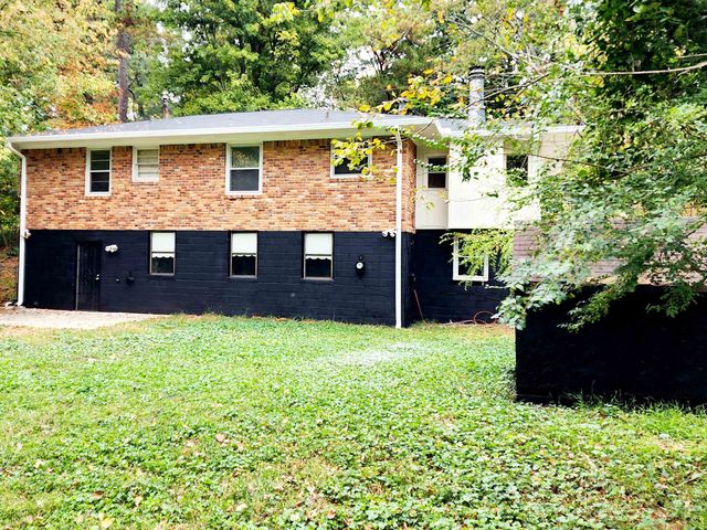 1808 Meadowglades Drive, Decatur, GA 30035