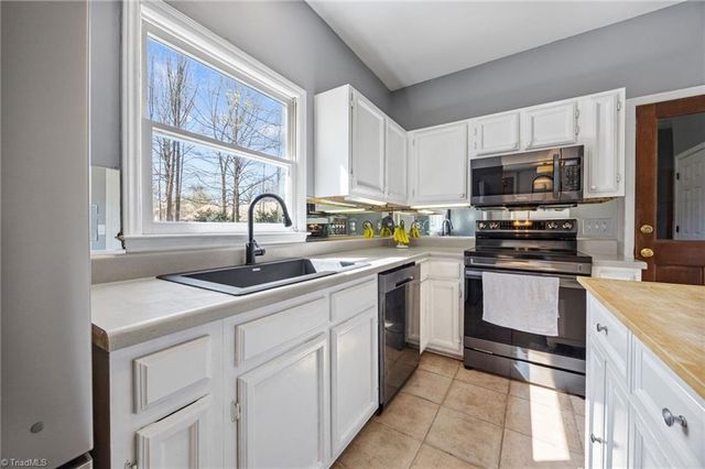 2802 Breckenridge Court, High Point, NC 27265