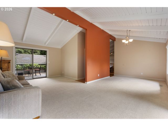 116 TOUCHSTONE Ter, Lake Oswego, OR 97035