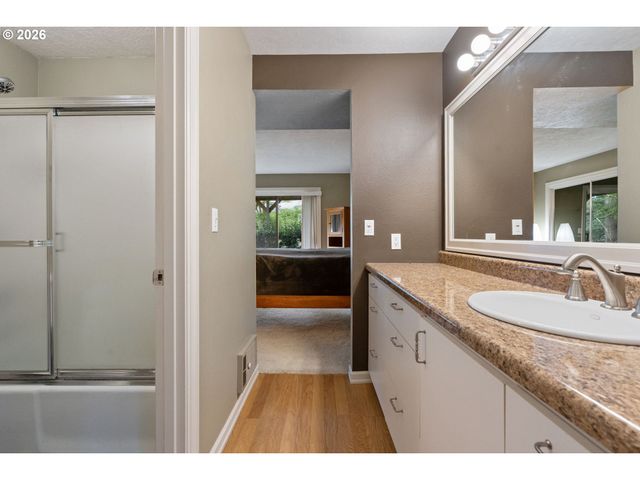 116 TOUCHSTONE Ter, Lake Oswego, OR 97035