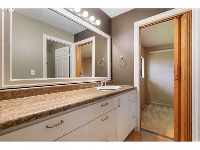 116 TOUCHSTONE Ter, Lake Oswego, OR 97035