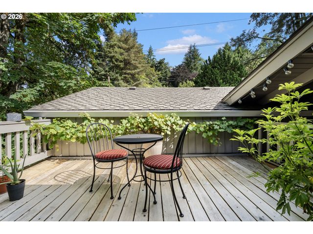 116 TOUCHSTONE Ter, Lake Oswego, OR 97035