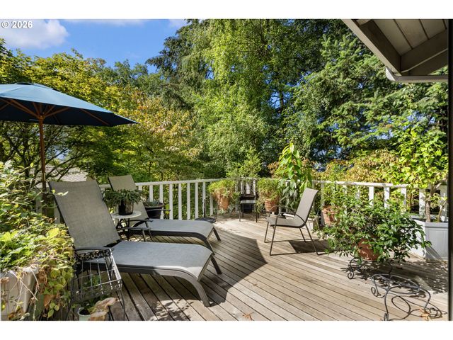 116 TOUCHSTONE Ter, Lake Oswego, OR 97035