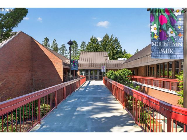 116 TOUCHSTONE Ter, Lake Oswego, OR 97035