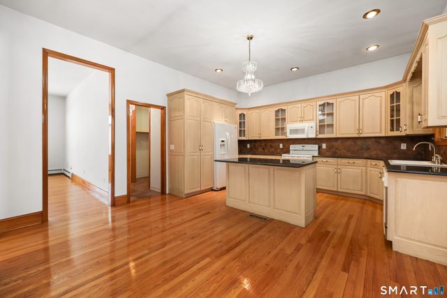 159 Freeman Road, Oxford, CT 06478