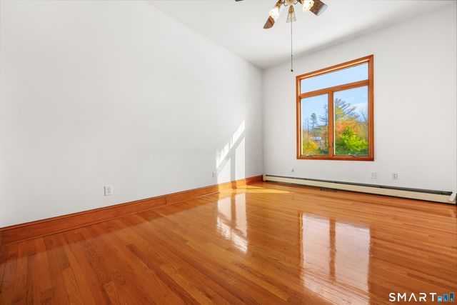 159 Freeman Road, Oxford, CT 06478