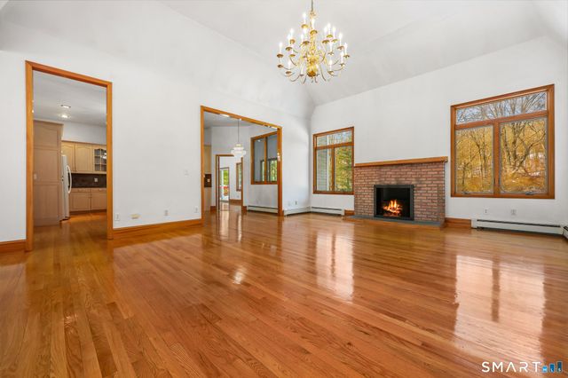 159 Freeman Road, Oxford, CT 06478