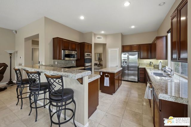 149 E Kavenish Drive, Rancho Mirage, CA 92270