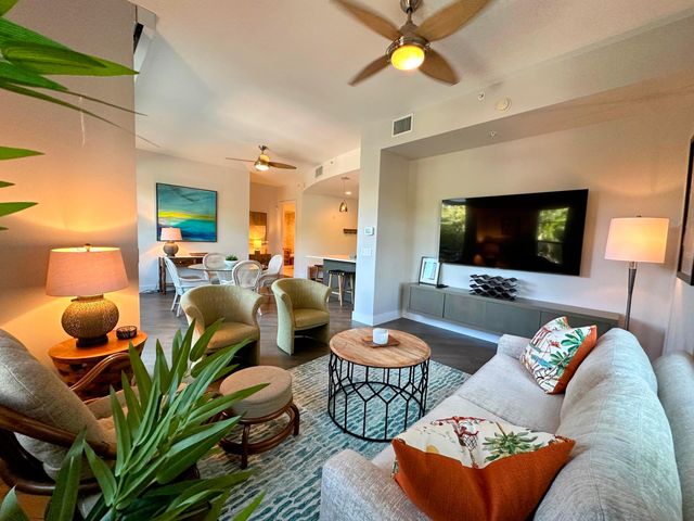 365 SE 6th Avenue 203, Delray Beach, FL 33483