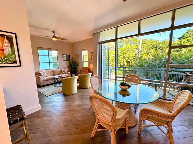 365 SE 6th Avenue 203, Delray Beach, FL 33483