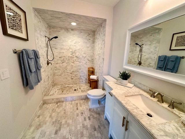 365 SE 6th Avenue 203, Delray Beach, FL 33483