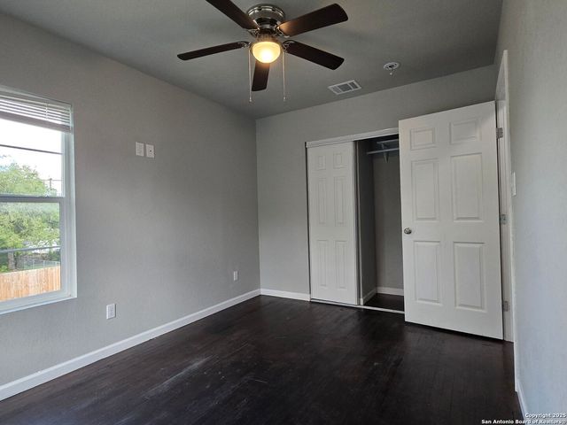 2815 S PINE ST, San Antonio, TX 78210