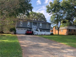 208 Mcgregor Road, Gastonia, NC 28056
