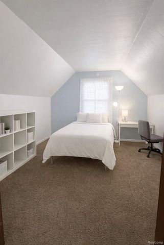 2315 Hartwick Highway, Lincoln Park, MI 48146