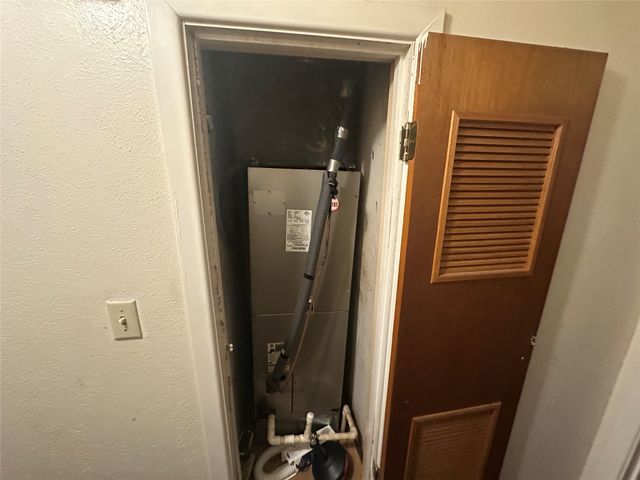 912 Kelley Drive, Everman, TX 76140