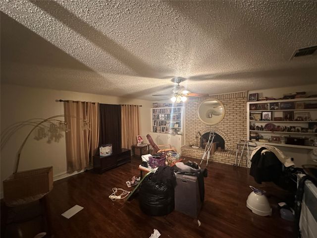 912 Kelley Drive, Everman, TX 76140