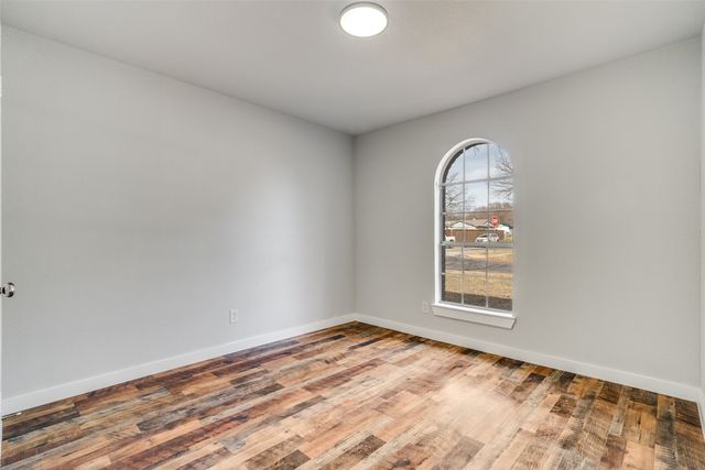 941 Willow Circle S, Burleson, TX 76028