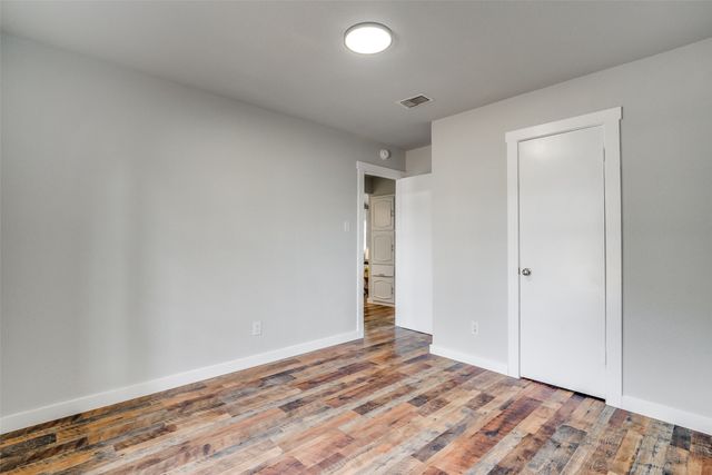 941 Willow Circle S, Burleson, TX 76028