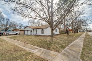 941 Willow Circle S, Burleson, TX 76028