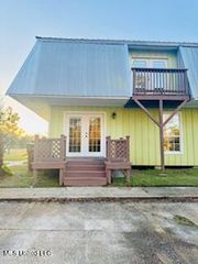 590 Royal Oak Drive, 13, Pass Christian, MS 39571