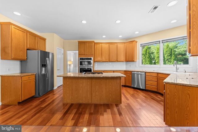 1224 BRIDLE ESTATES DR, Yardley, PA 19067