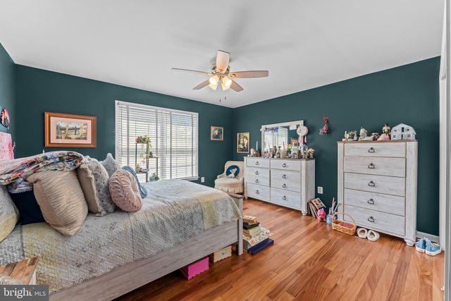 1224 BRIDLE ESTATES DR, Yardley, PA 19067