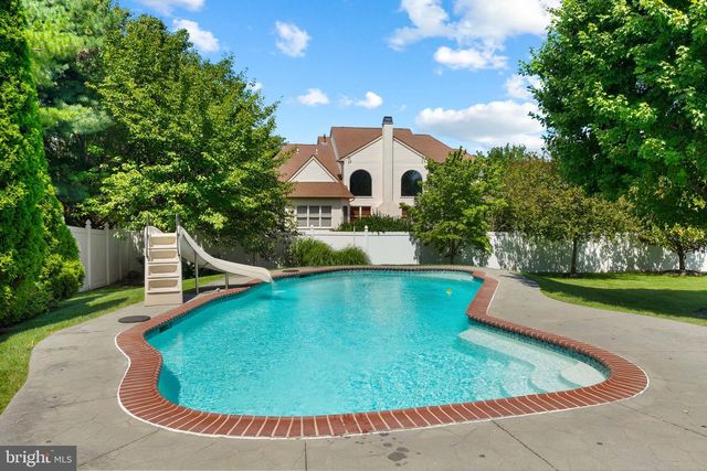 1224 BRIDLE ESTATES DR, Yardley, PA 19067