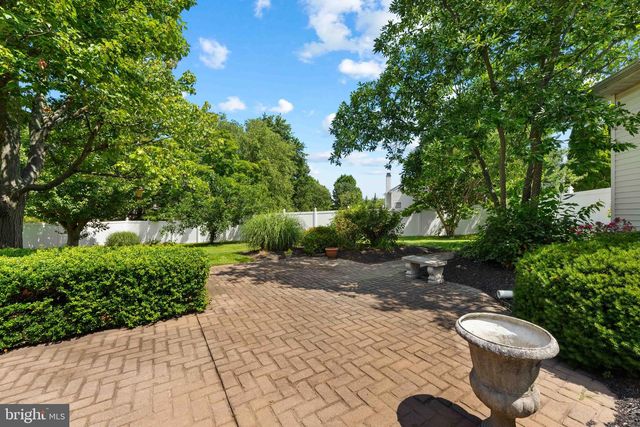 1224 BRIDLE ESTATES DR, Yardley, PA 19067