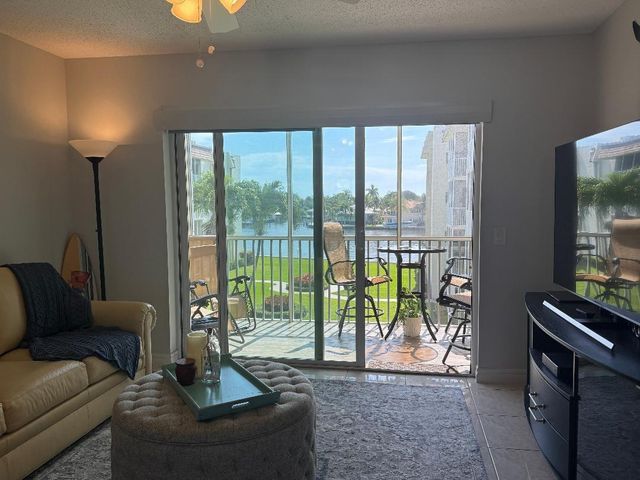 646 Snug Harbor Drive H308, Boynton Beach, FL 33435