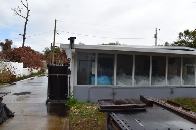 8304 DOT LANE, Orlando, FL 32809