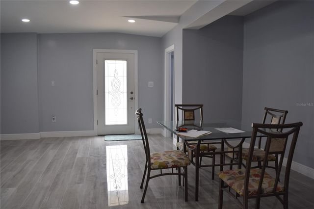 8304 DOT LANE, Orlando, FL 32809