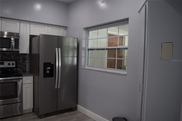 8304 DOT LANE, Orlando, FL 32809