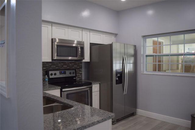 8304 DOT LANE, Orlando, FL 32809