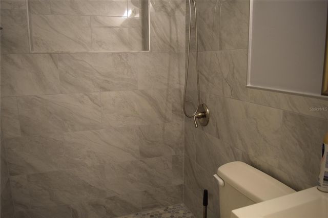 8304 DOT LANE, Orlando, FL 32809