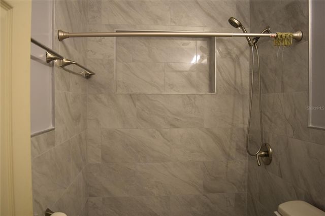 8304 DOT LANE, Orlando, FL 32809