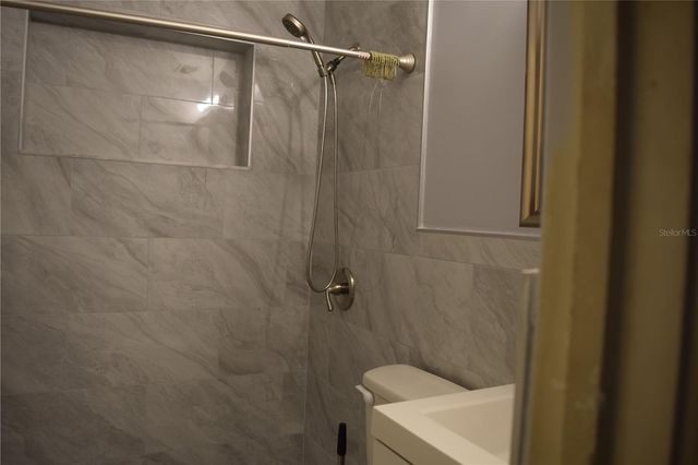 8304 DOT LANE, Orlando, FL 32809