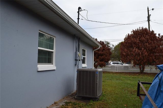 8304 DOT LANE, Orlando, FL 32809