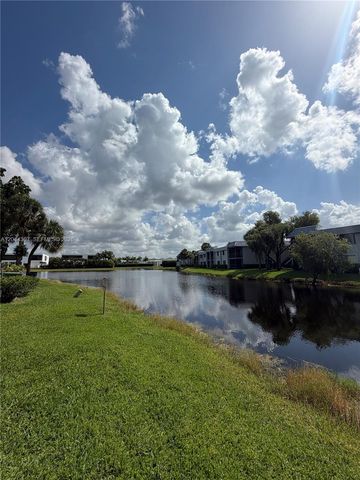 16619 Hemingway Dr, Weston, FL 33326