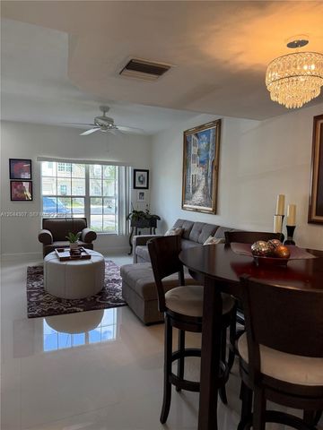 16619 Hemingway Dr, Weston, FL 33326