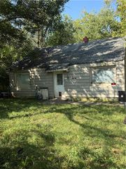 4404 South Benton Avenue, Kansas City, MO 64130