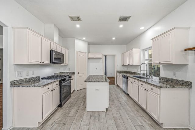 15218 Hidden Hollow Lane, Sugar Land, TX 77498